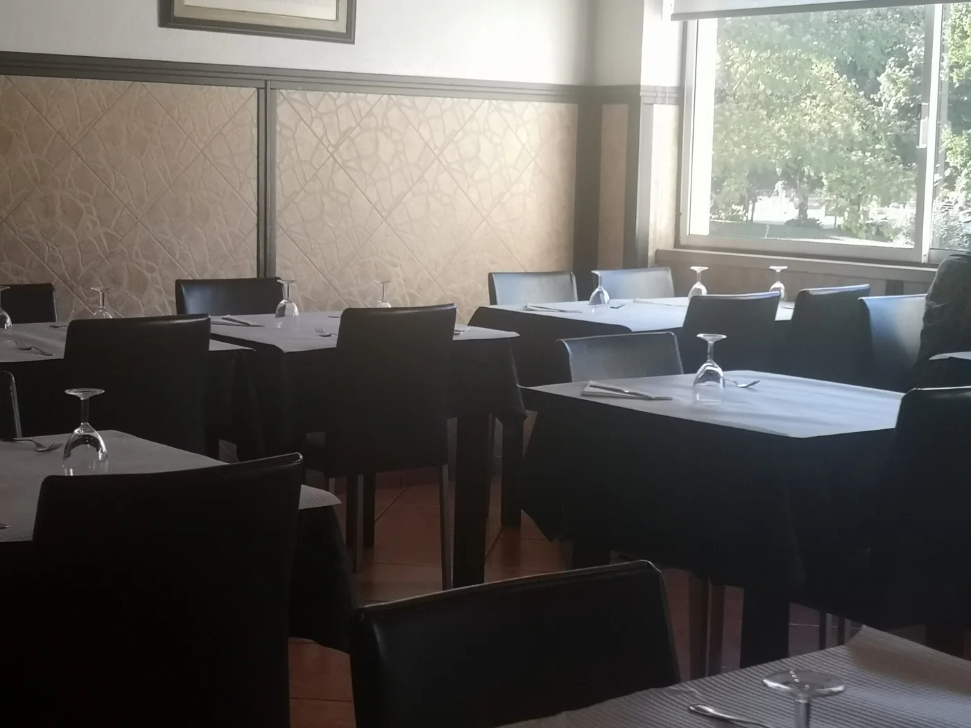 Sala do restaurante O Gostinho da Aurora em Proença-a-Nova — jantar com cozinha tradicional portuguesa