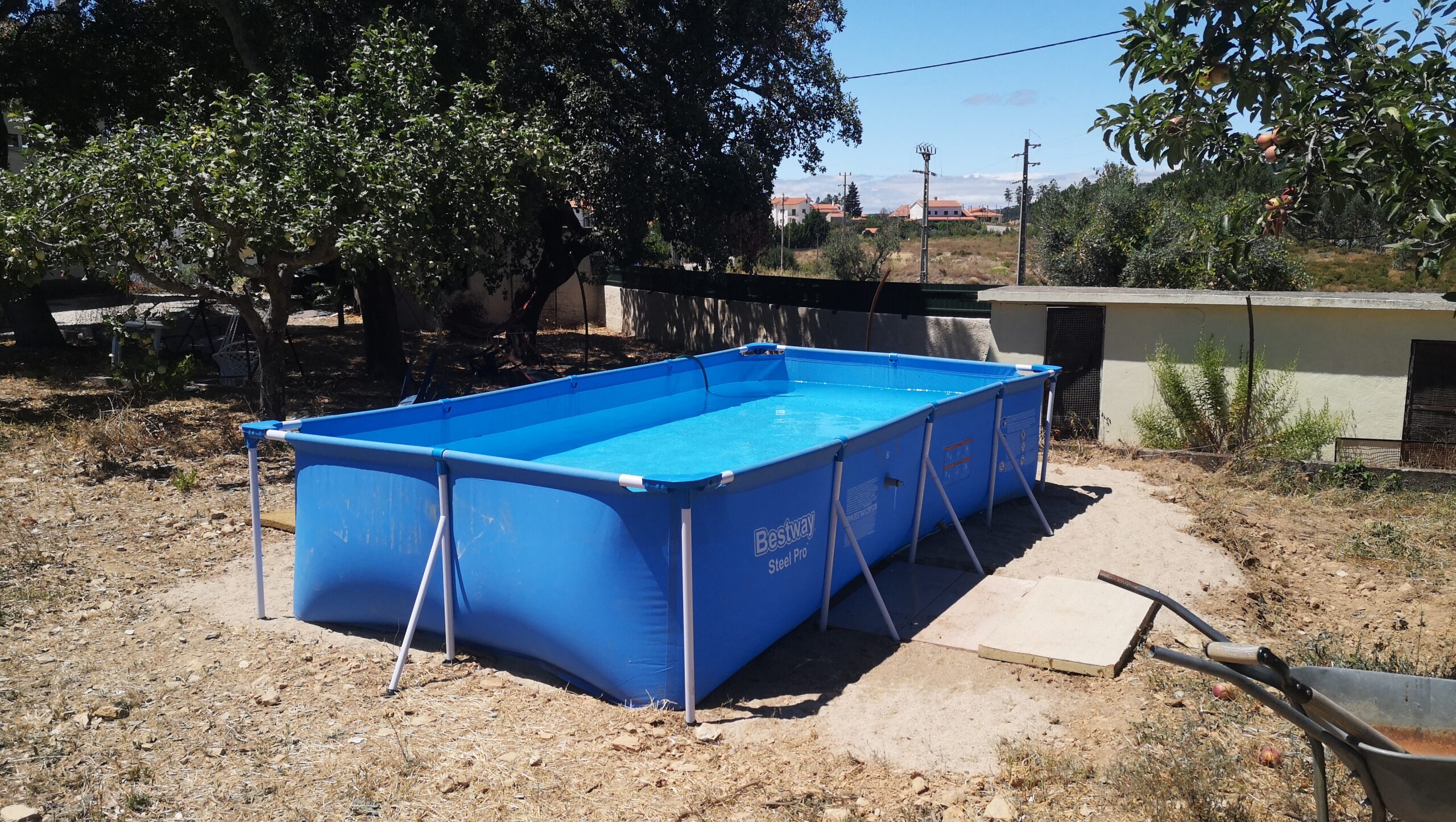 Piscina desmont�vel 4X2,1 CM, ao sol